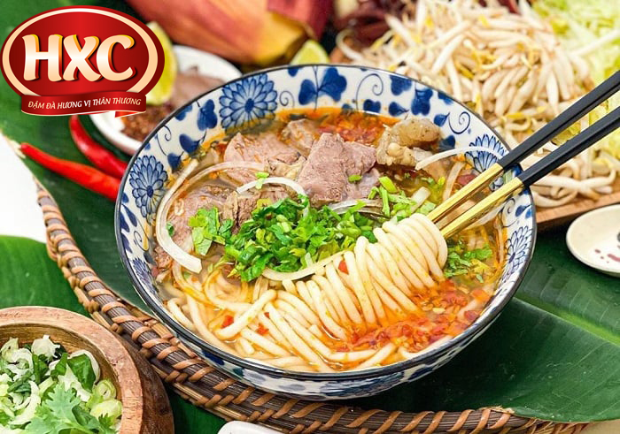 Công thức nấu bún bò bằng nước cốt bún bò Huế đơn giản